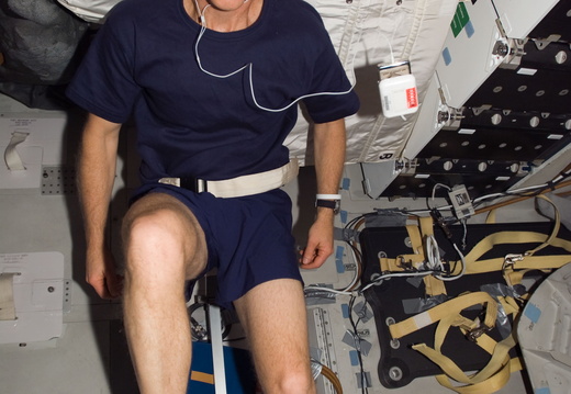 STS117-E-07109