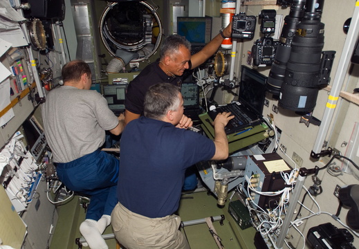 STS117-E-07127