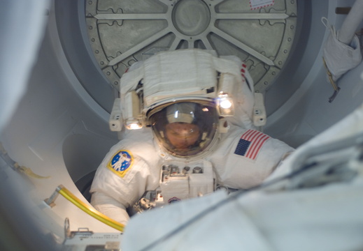 STS117-E-07179