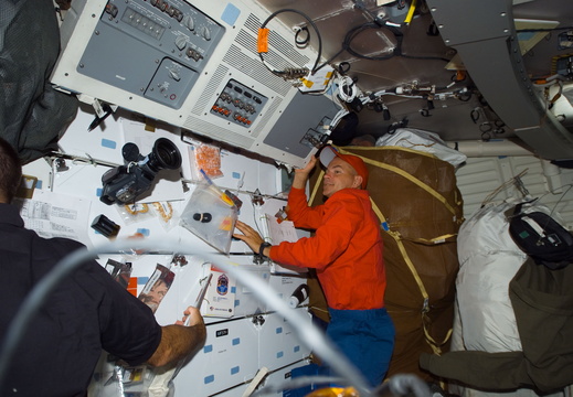 STS117-E-07188