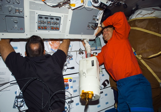STS117-E-07189