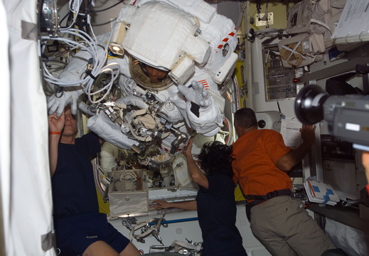 STS117-E-07226