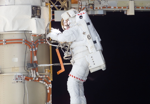 STS117-E-07234
