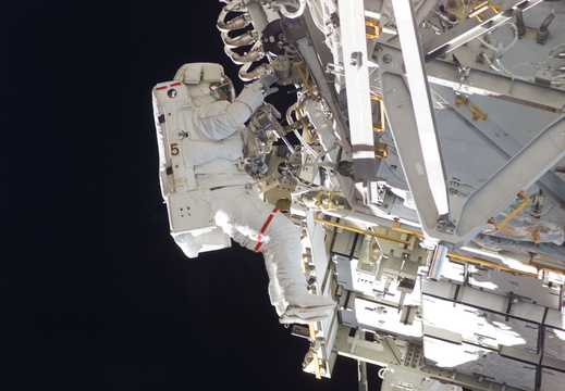 STS117-E-07279