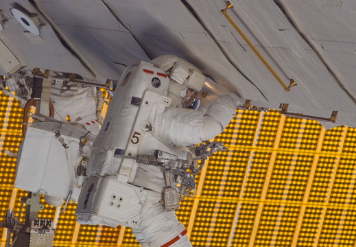STS117-E-07321