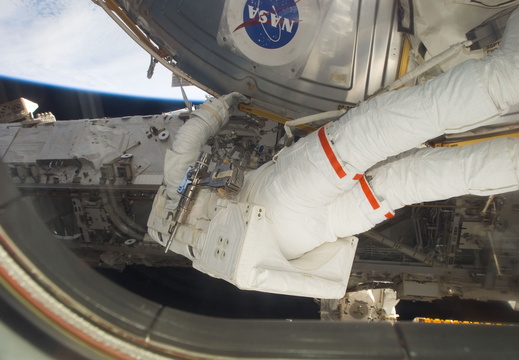STS117-E-07549