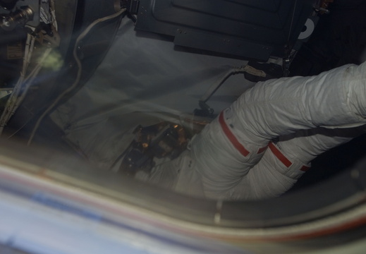 STS117-E-07555