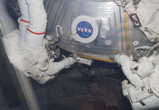 STS117-E-07584