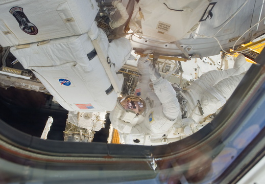 STS117-E-07585