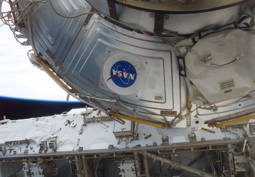 STS117-E-07593