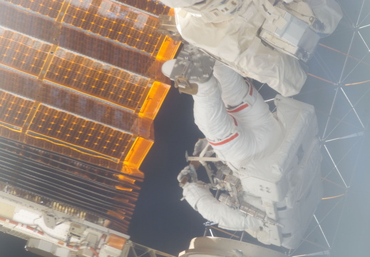 STS117-E-07598