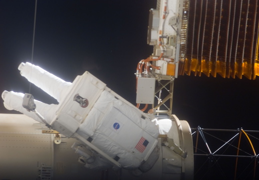 STS117-E-07605