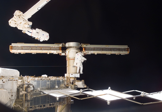 STS117-E-07625