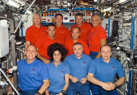 STS117-E-07686