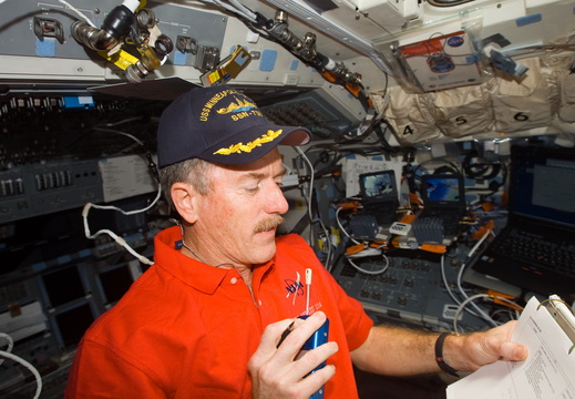 STS117-E-07721