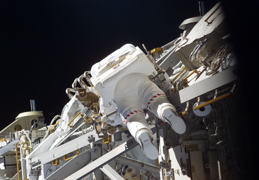 STS117-E-07741