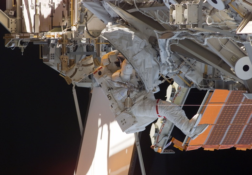 STS117-E-07742