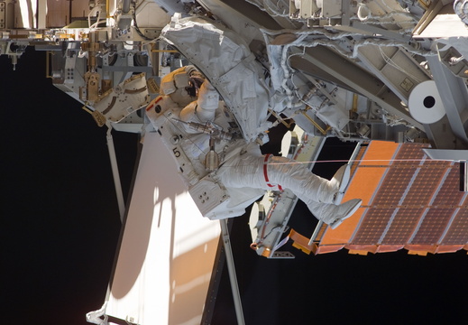 STS117-E-07743