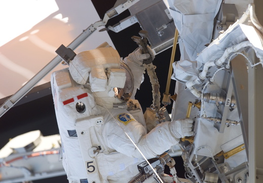 STS117-E-07746