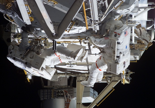 STS117-E-07775