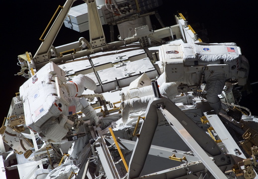 STS117-E-07777