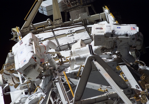 STS117-E-07778
