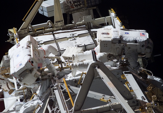 STS117-E-07779