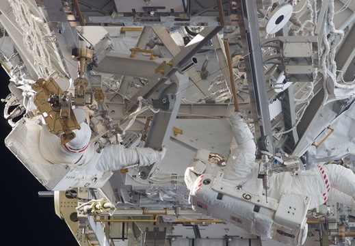 STS117-E-07787
