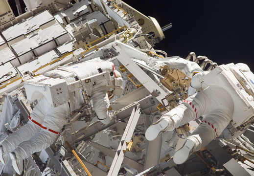 STS117-E-07794