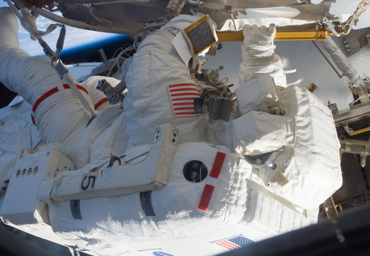 STS117-E-07821