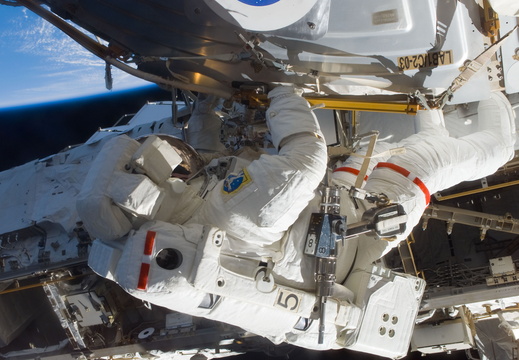STS117-E-07824