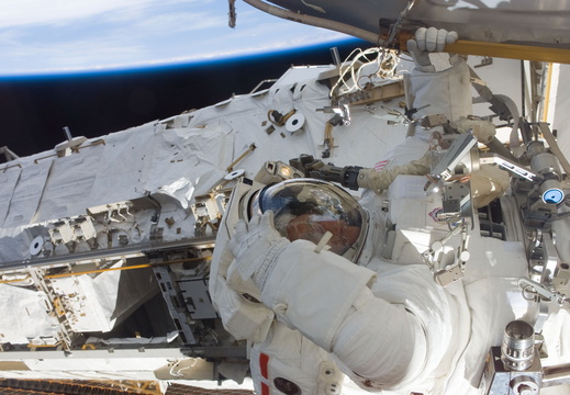 STS117-E-07831