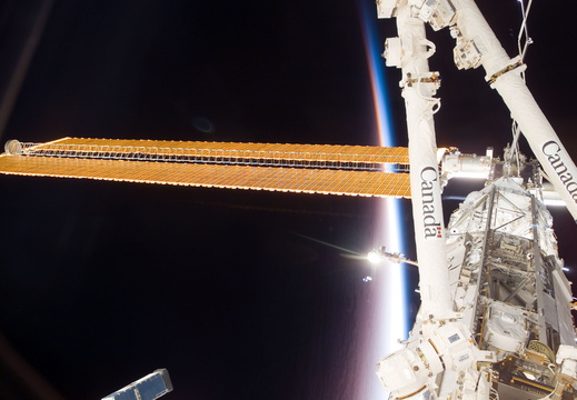 STS117-E-07886
