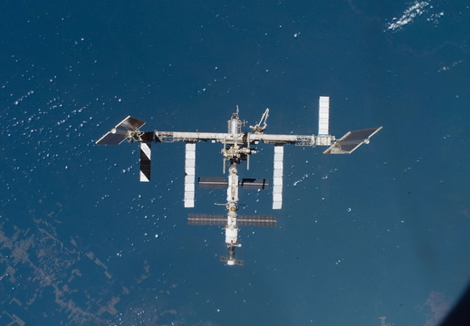 STS117-E-08016