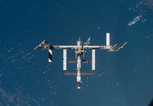 STS117-E-08017