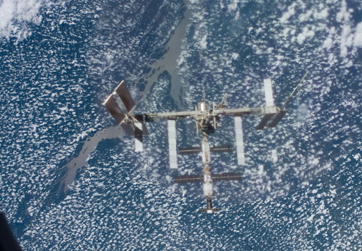 STS117-E-08022