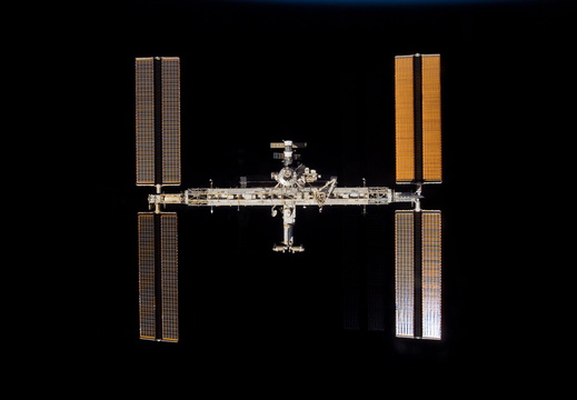 STS117-E-08731