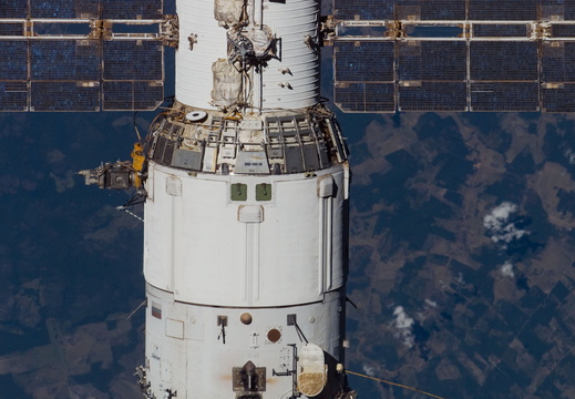 STS117-E-08777