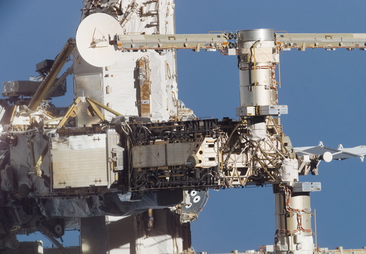 STS117-E-08797