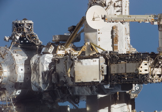 STS117-E-08798