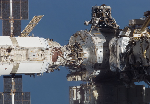 STS117-E-08799