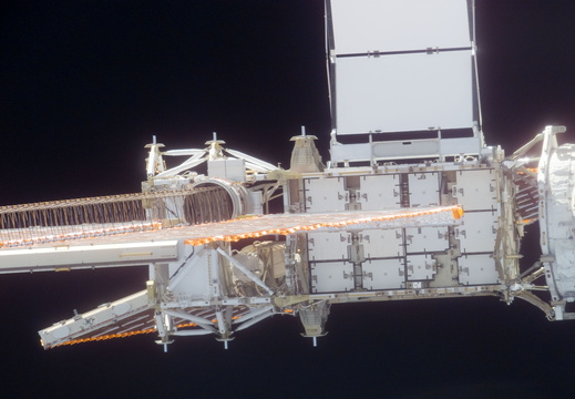 STS117-E-08813