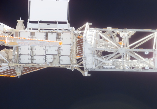 STS117-E-08817