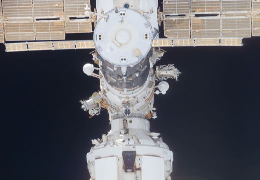 STS117-E-08834
