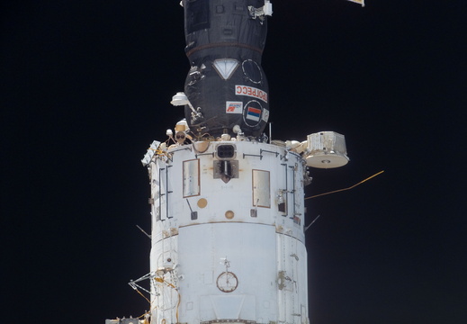 STS117-E-08837