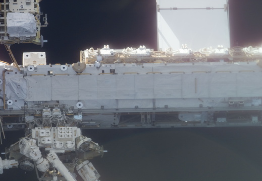STS117-E-08879