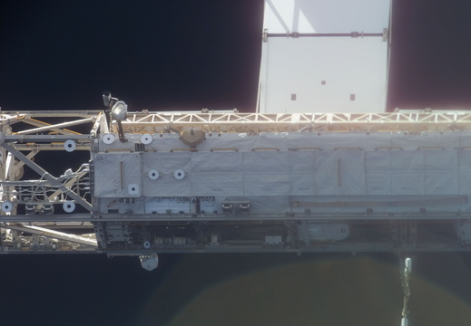 STS117-E-08895