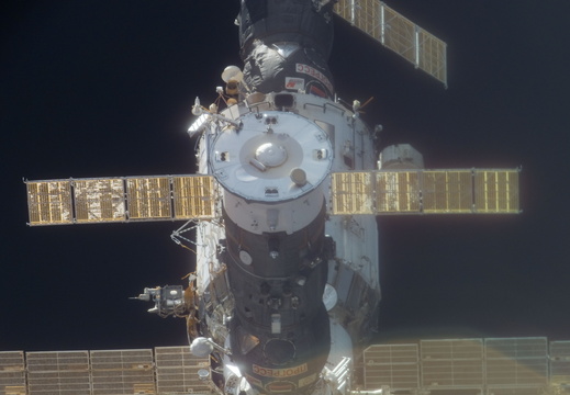 STS117-E-08926