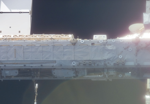 STS117-E-08936