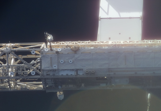 STS117-E-08941